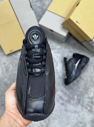 Bambas Nocta x Nike Airmax en color blanco y negro