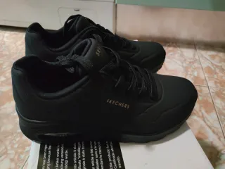 Zapatillas Skechers Uno Stand on Air Negras