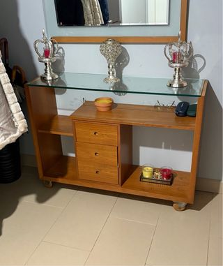 Mueble recibidor con espejo