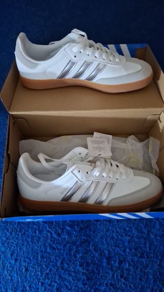 Adidas Samba Blancas y Plateadas