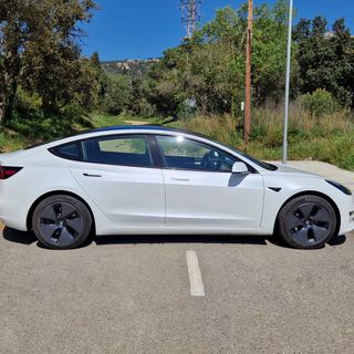 Tesla Model 3 SR RWD
