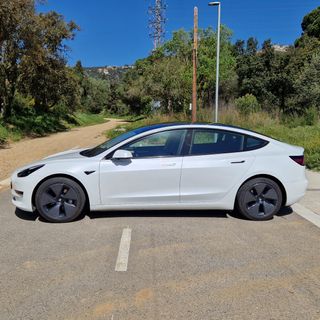 Tesla Model 3 SR RWD