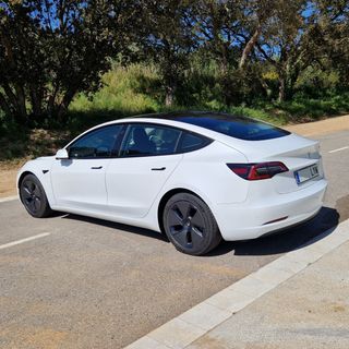 Tesla Model 3 SR RWD