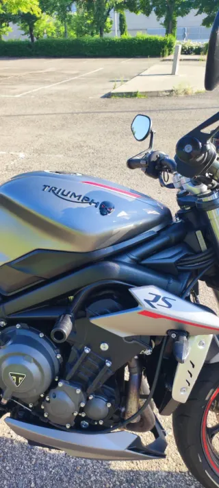 Triumph Street Triple Rs 765 Gris/Rojo