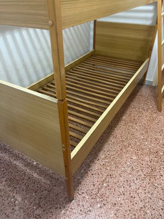 Cama litera de madera