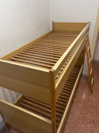 Cama litera de madera