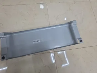 Soporte para monitor plateado