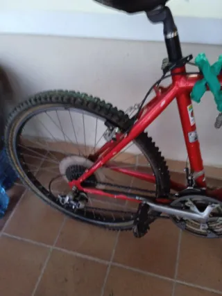 Bicicleta Roja METTA