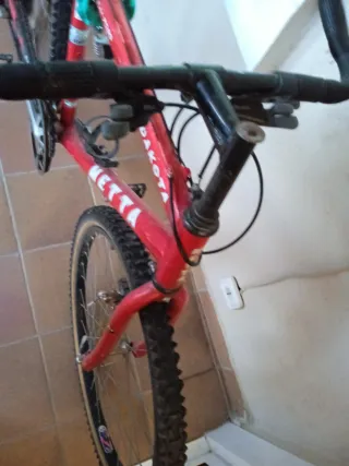 Bicicleta Roja METTA
