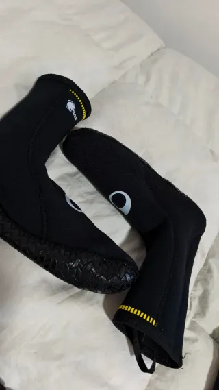 Pack buceo: escarpines, guantes y lastre. Cinturon