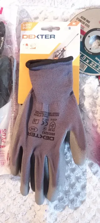 Lote de herramientas: guantes, discos y más