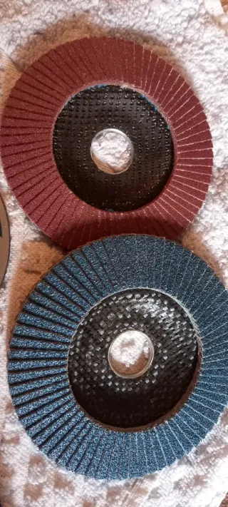 Lote de herramientas: guantes, discos y más