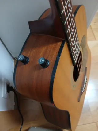 Pack Guitarra Acústica y Amplificador Epiphone