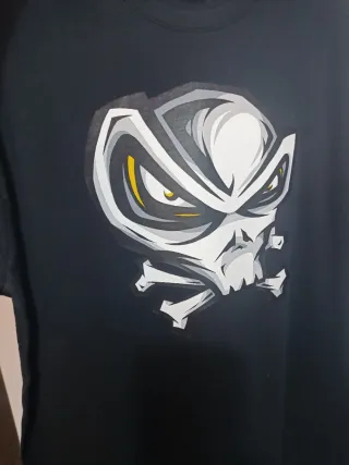 Camiseta Estampada Calavera Rock