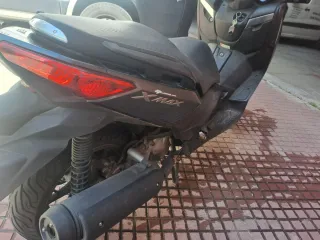 Yamaha XMAX 125 Maxi Scooter Negra/Gris