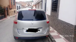 Renault Grand Scenic 2012