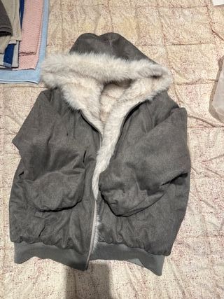 Chaqueta reversible gris y blanca