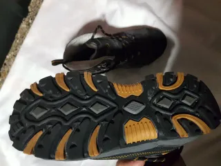 Botas de montaña  n33 Oriocx negras y grises