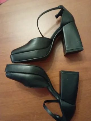 Zapatos de tacón negros talla 36