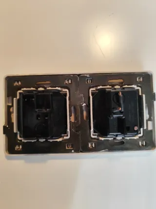 Interruptores y enchufes varios