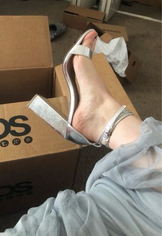 Zapatos de tacón plateados ASOS