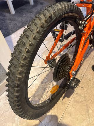 Bicicleta infantil naranja