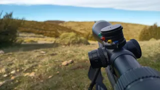 Visor Delta Titanium HD 2.5-15x56 con torreta