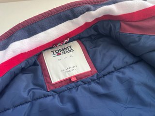 Chaqueta Tommy Jeans – abrigo entretiempo/invierno