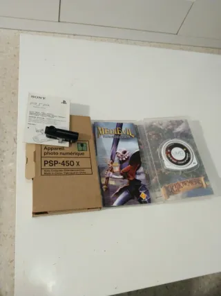 Cámara PSP-450x y juego MediEvil