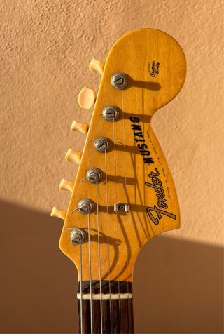 Fender Mustang