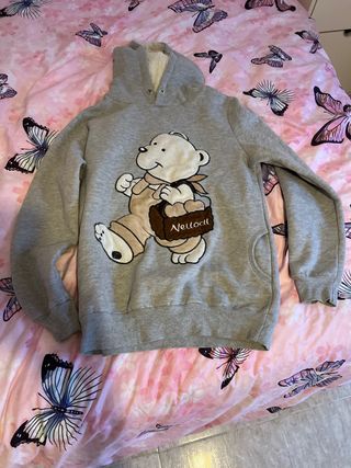 Sudadera con oso y cesta