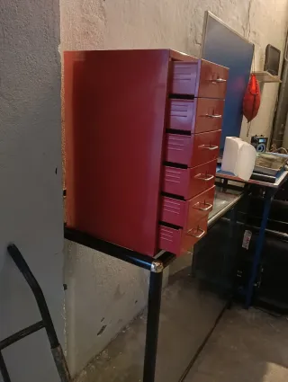 Cajonera metálica roja 6 cajones