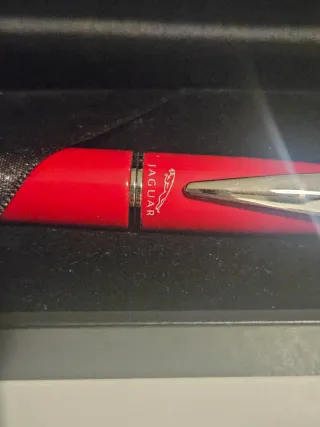 Penna Jaguar Rossa