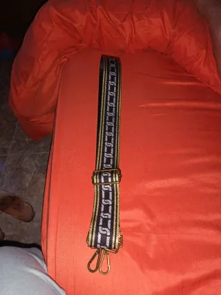 Correa de bolso con diseño de eslabones