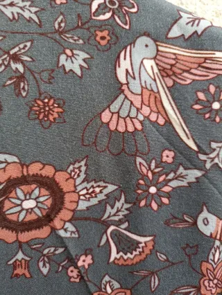 Vestido estampado pájaros y flores
