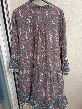 Vestido estampado pájaros y flores