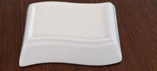 Due piattini da portata in porcellana