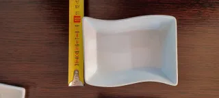 Due piattini da portata in porcellana