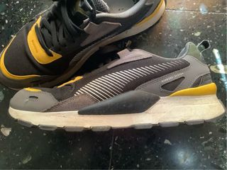 Zapatillas Puma Negras y Amarillas