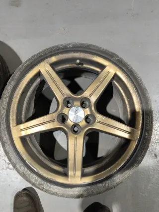 Llantas 18 con neumáticos 235/30/18 1 para reparar