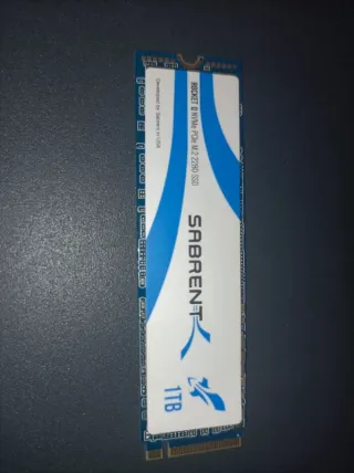 NVMe 1TB Sabrent Rocket Q PCIe M.2 SSD smart OK
