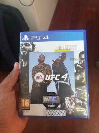 Consola PS4 Slim Negra + 9 Juegos