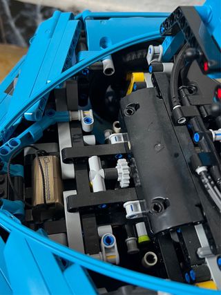 LEGO Technic Bugatti Chiron 42083 Montado