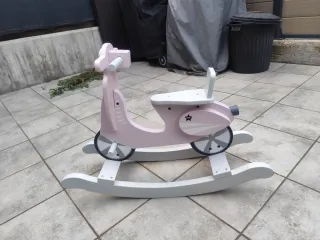 Balancín infantil scooter rosa