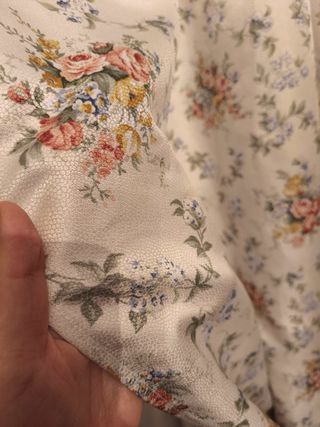 Cortinas de tela con estampado floral