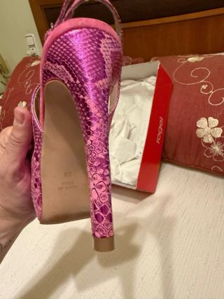 Zapatos tacón rosa y dorado T38