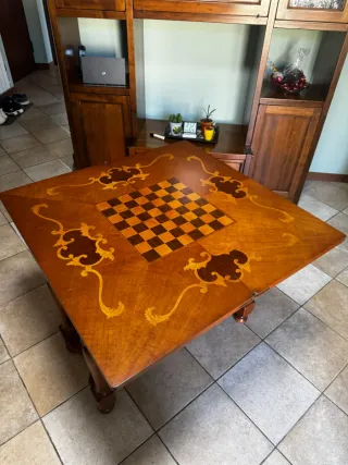 Tavolo consolle in legno con intarsi