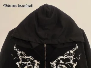 Chaqueta con mariposa calavera