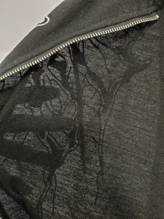 Chaqueta con mariposa calavera