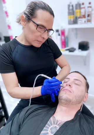 Masajes y Depilación Masculina:625485242